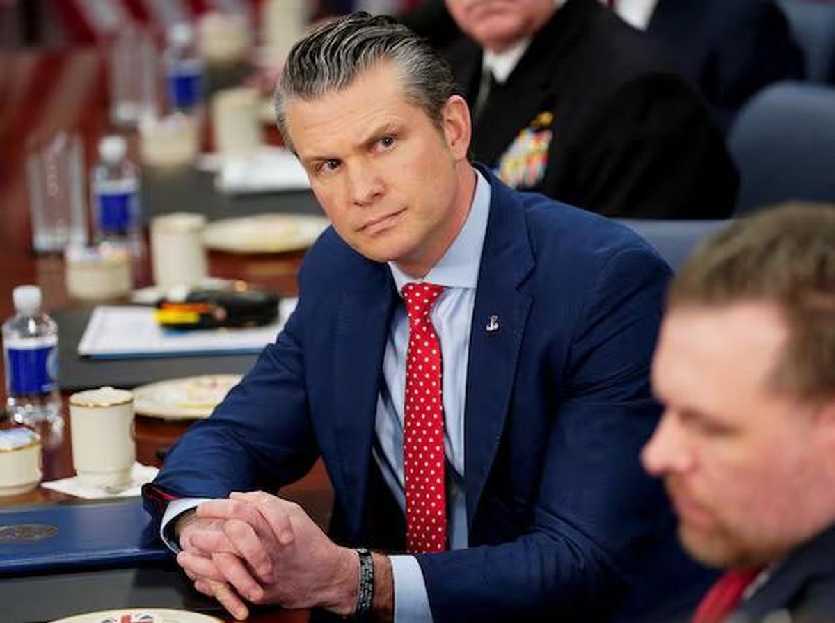 hegseth-setop-bantuan-senjata-ke-ukraina-tanpa-restu-gedung-putih-pemerintah-geger